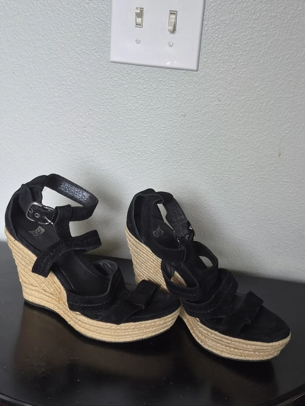 UGG Lauri wedges sandals black suede espadrille platform wedge Size.8 5